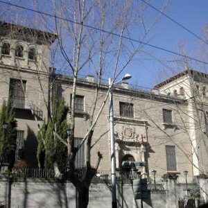 Fachada del edifico principal del Museo de Jaén desde la calle